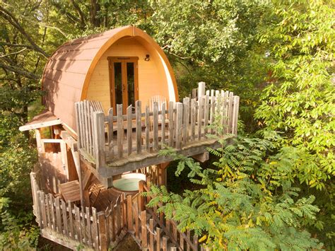 cabane durbuy|Cabane insolite dans la forêt près de Durbuy